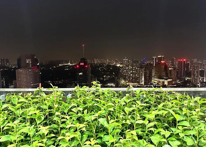 The Colony By Infinitum Klcc Sky Pool Kualalumpur