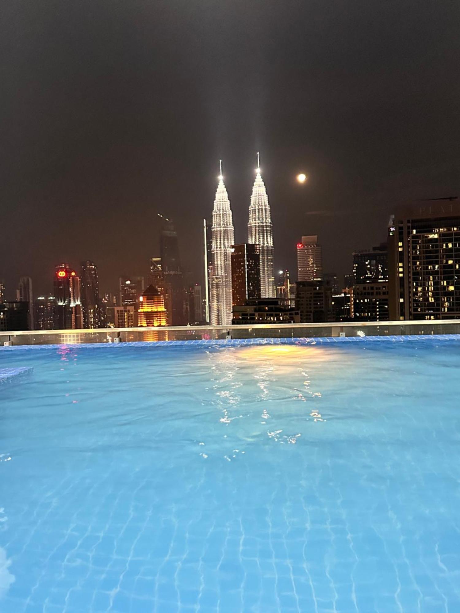 Apartment The Colony By Infinitum Klcc Sky Pool Kualalumpur