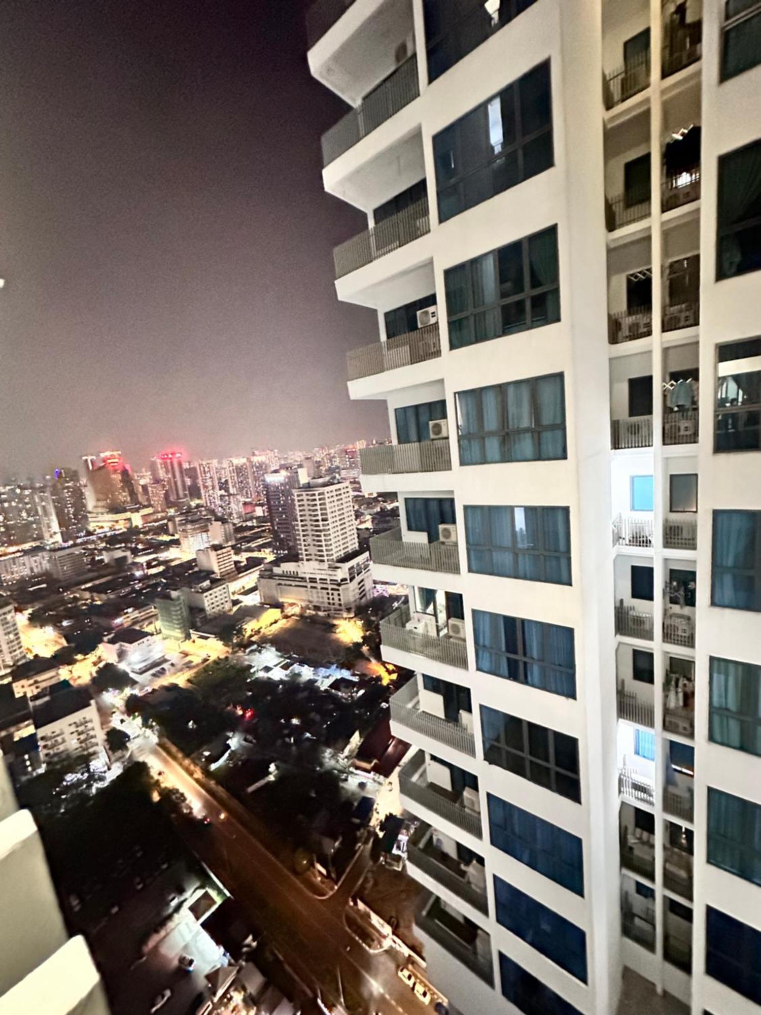 The Colony By Infinitum Klcc Sky Pool Kualalumpur